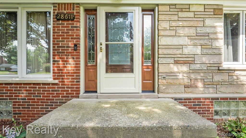 28611 Lathrup Boulevard, Lathrup Village, MI 48076 — Photo 2
