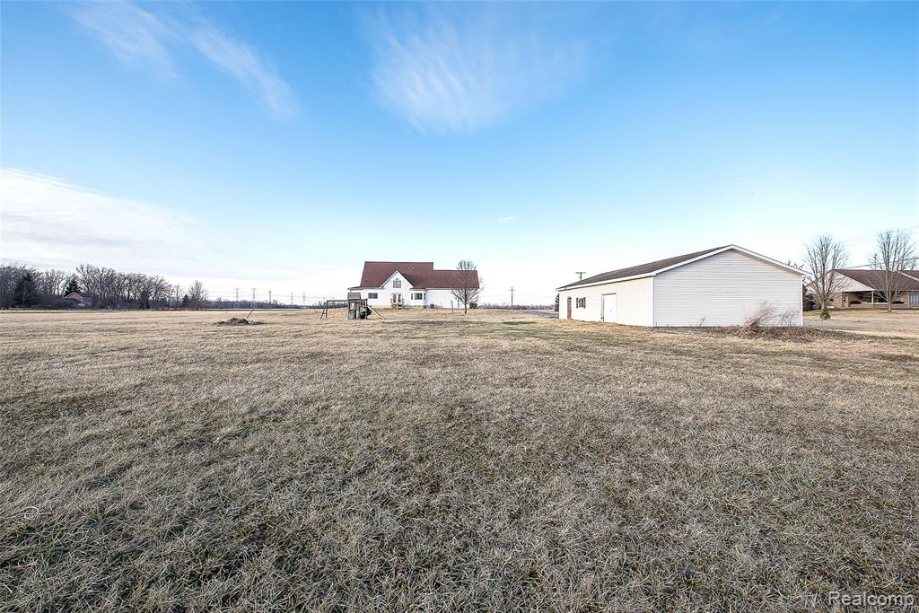 2611 Toben Road, Carleton, MI 48117 — Photo 6