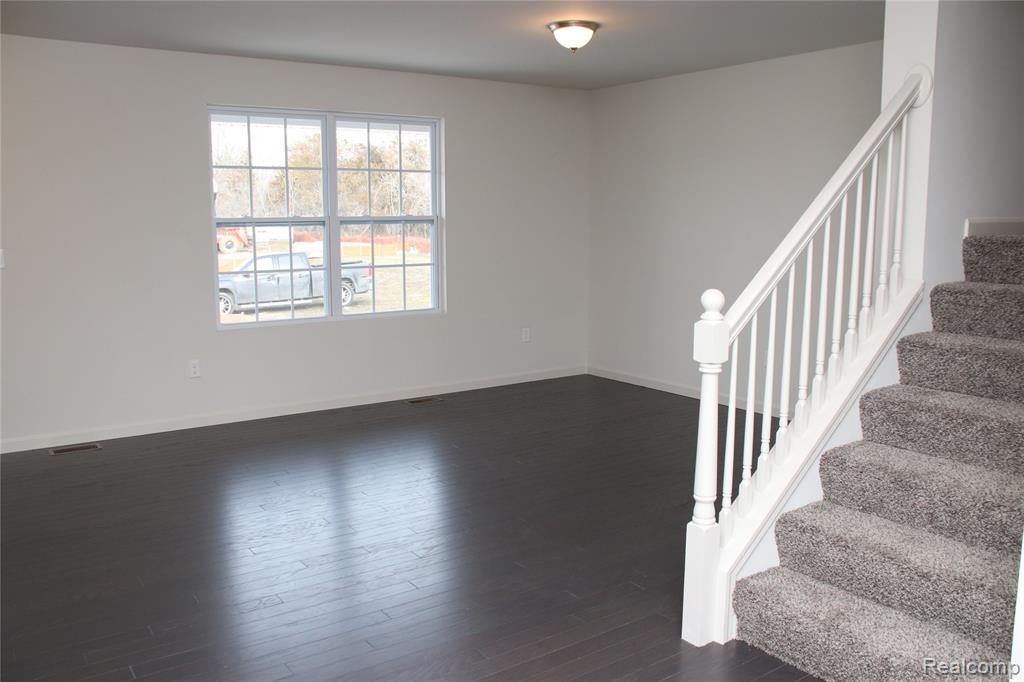 58278 PEMBROOKE Avenue, New Haven, MI 48048 — Photo 2