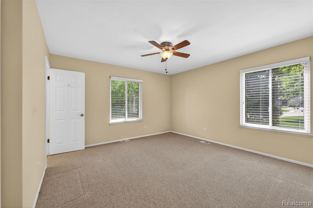 1484 Leisure Drive, Flint, MI 48507 — Photo 25