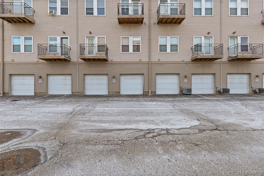 72 Clinton Street, Mount Clemens, MI 48043 — Photo 25