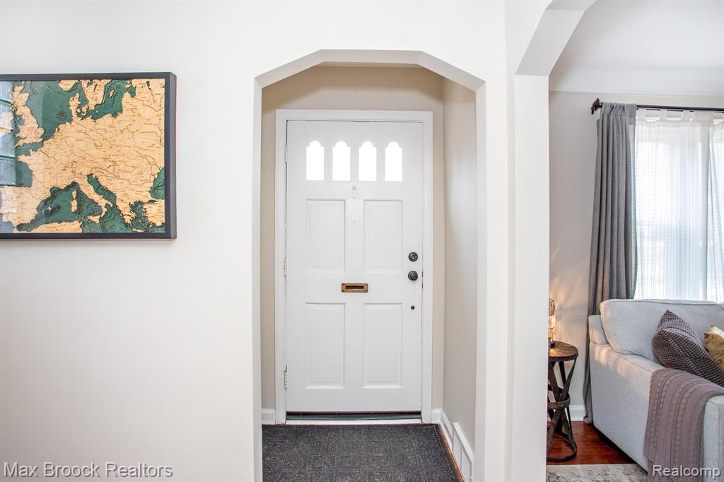 26434 Wyoming Road, Huntington Woods, MI — Photo 3