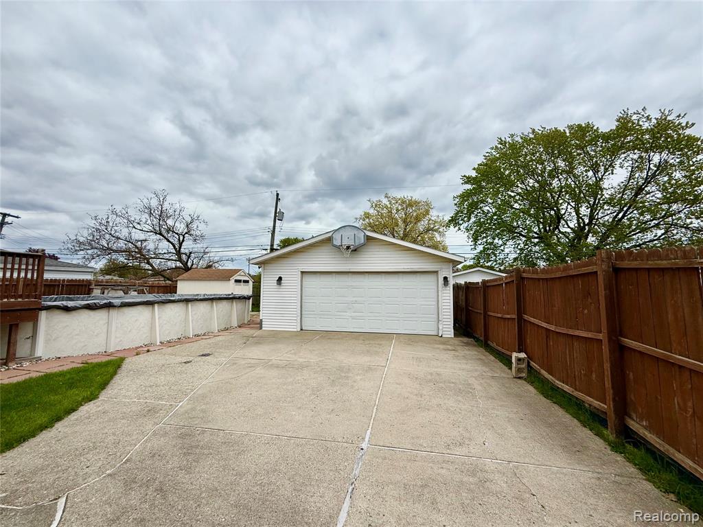 27334 Perry Street, Roseville, MI 48066 — Photo 33