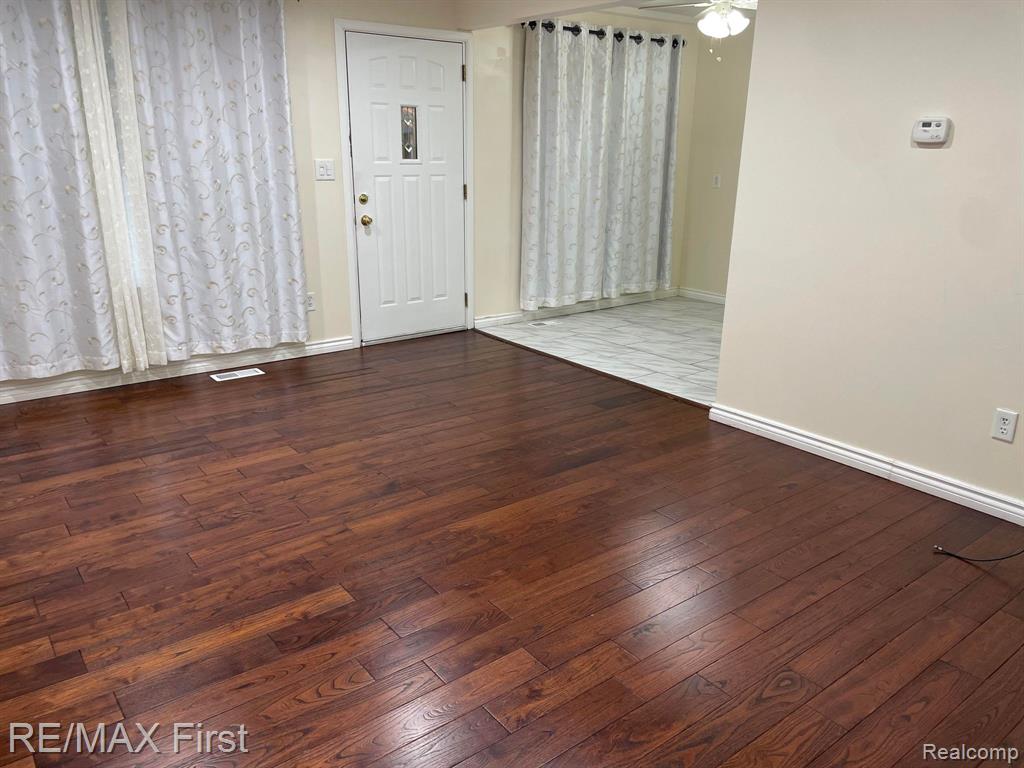 8401 18 Mile APT # 99 Road, Sterling Heights, MI 48313 — Photo 14