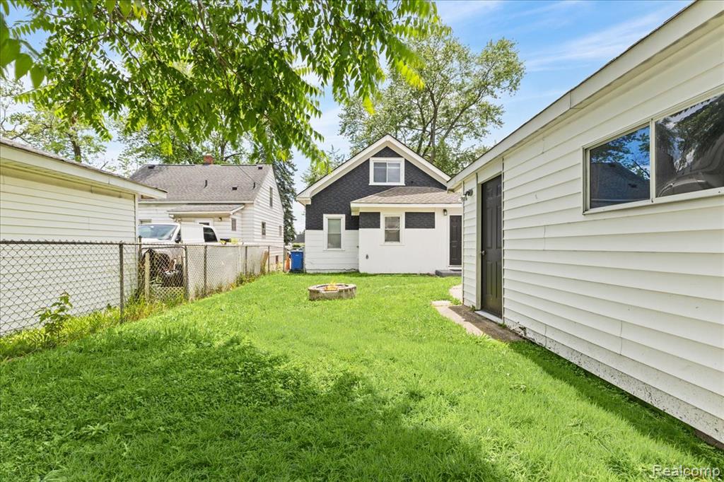 8057 Paige Avenue, Warren, MI 48089 — Photo 10