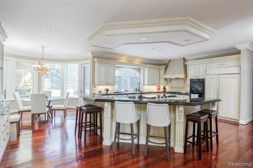 5165 Abbey Road, Rochester, MI, 48306