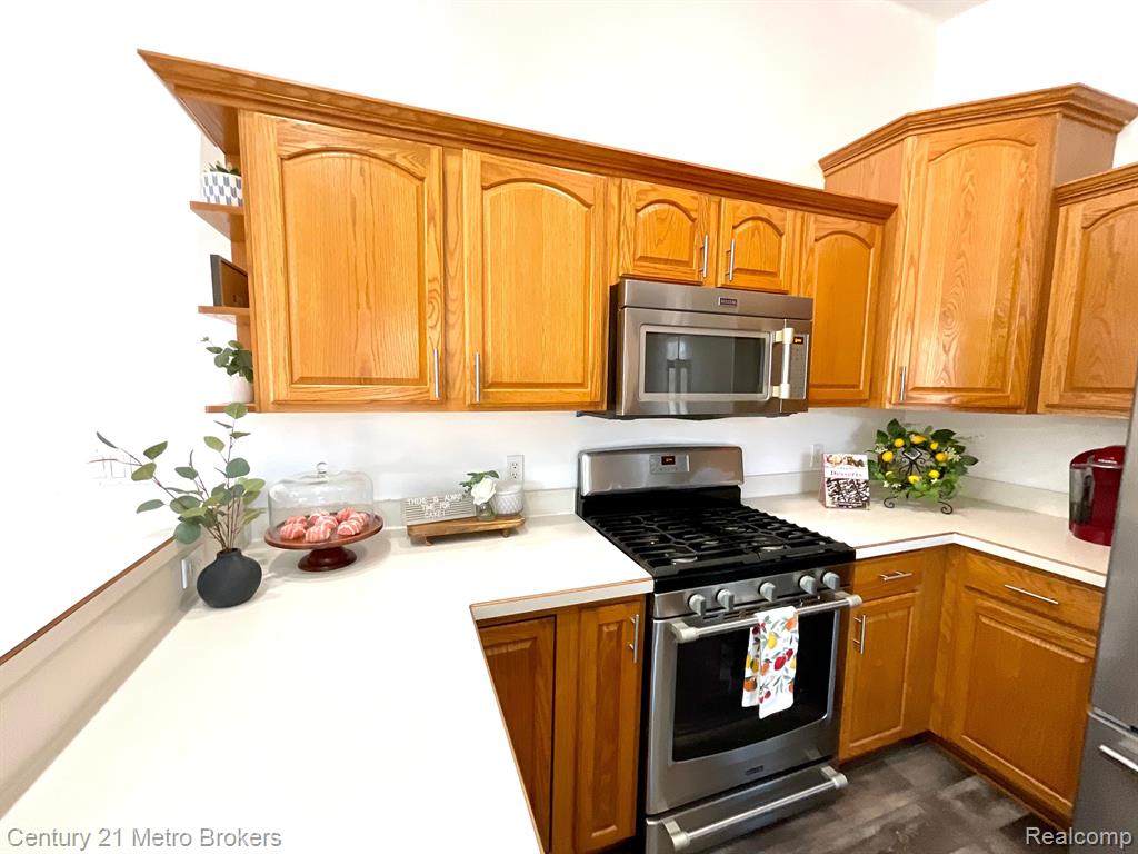 8228 CALKINS Road, Flint, MI 48532 — Photo 16