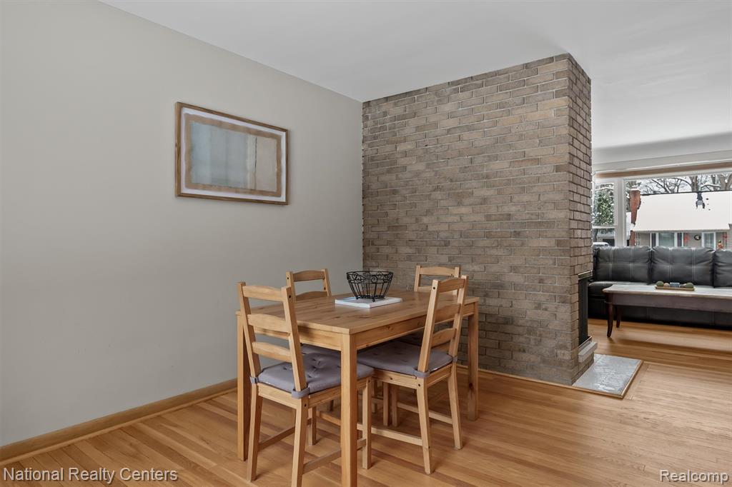 4264 Woodstock Road, Waterford, MI 48328 — Photo 21