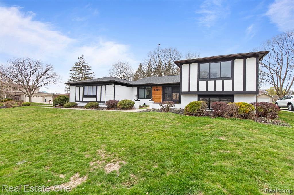 5251 WINCHESTER Drive, Troy, MI 48085 — Photo 54