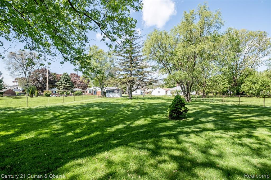 11700 Farley, Redford, MI 48239 — Photo 61