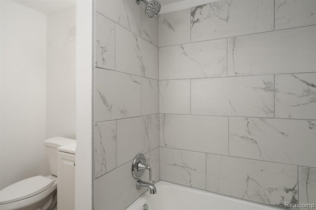 4620 INDEPENDENCE Drive, Clarkston, MI — Photo 29