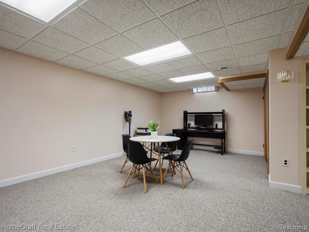 44217 DARTMOUTH Street, Canton, MI 48188 — Photo 37