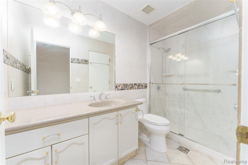 469 Winwood Circle, 121, Walled Lake, MI 48390 — Photo 14
