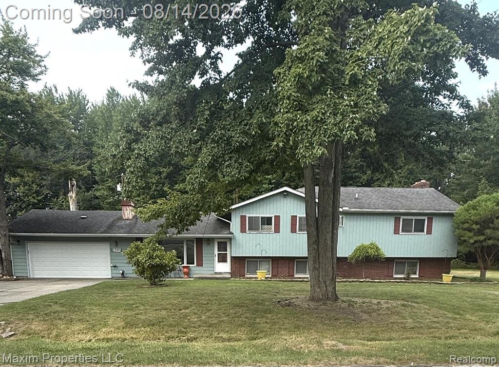 2595 Evergreen Lane, Port Huron, MI 48060