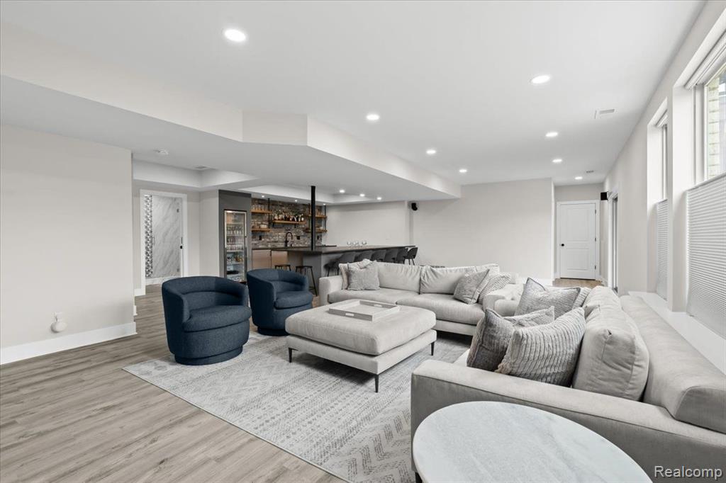 10611 STONEY POINT Drive, South Lyon, MI 48178 — Photo 39