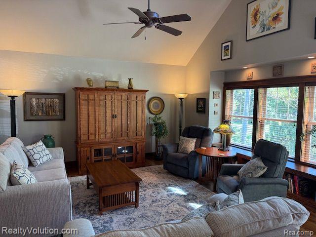 559 HEENAN Drive, Lapeer, MI 48446 — Photo 7