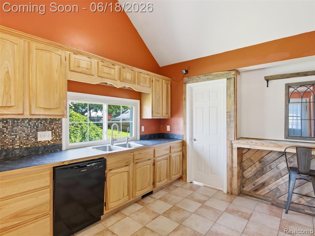 74288 Spencer Street, Armada, MI — Photo 21