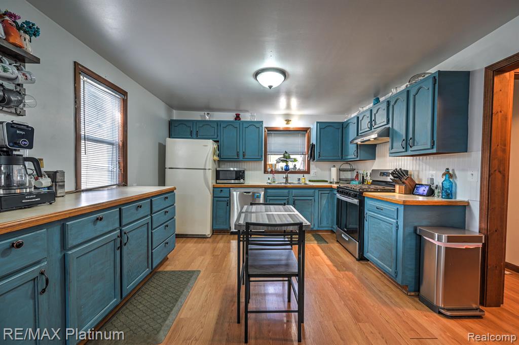 604 S LEROY Street, Fenton, MI 48430 — Photo 12