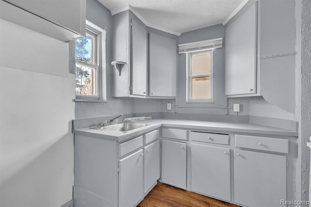 17701 Manderson Road, Highland Park, MI, 48203