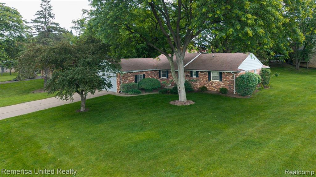 2223 Strader Drive, West Bloomfield, MI 48324 — front exterior