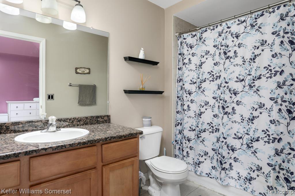 45918 DUTTON Drive, Macomb, MI 48044 — Photo 17