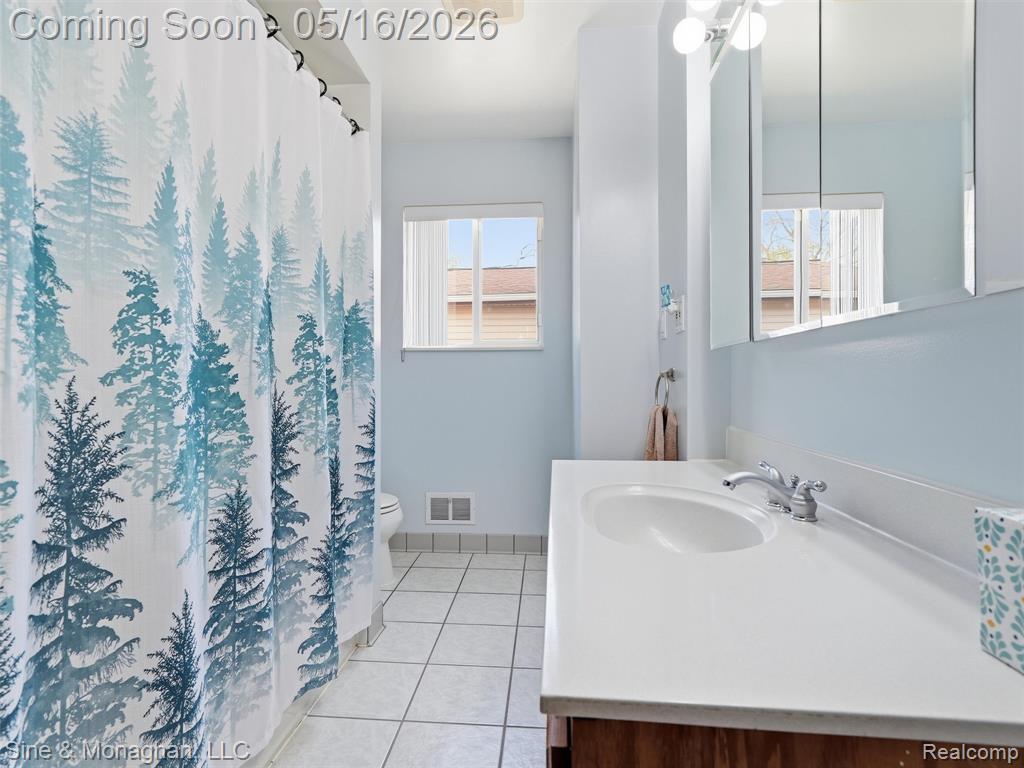 23701 Lakewood Street, Saint Clair Shores, MI 48082 — Photo 16