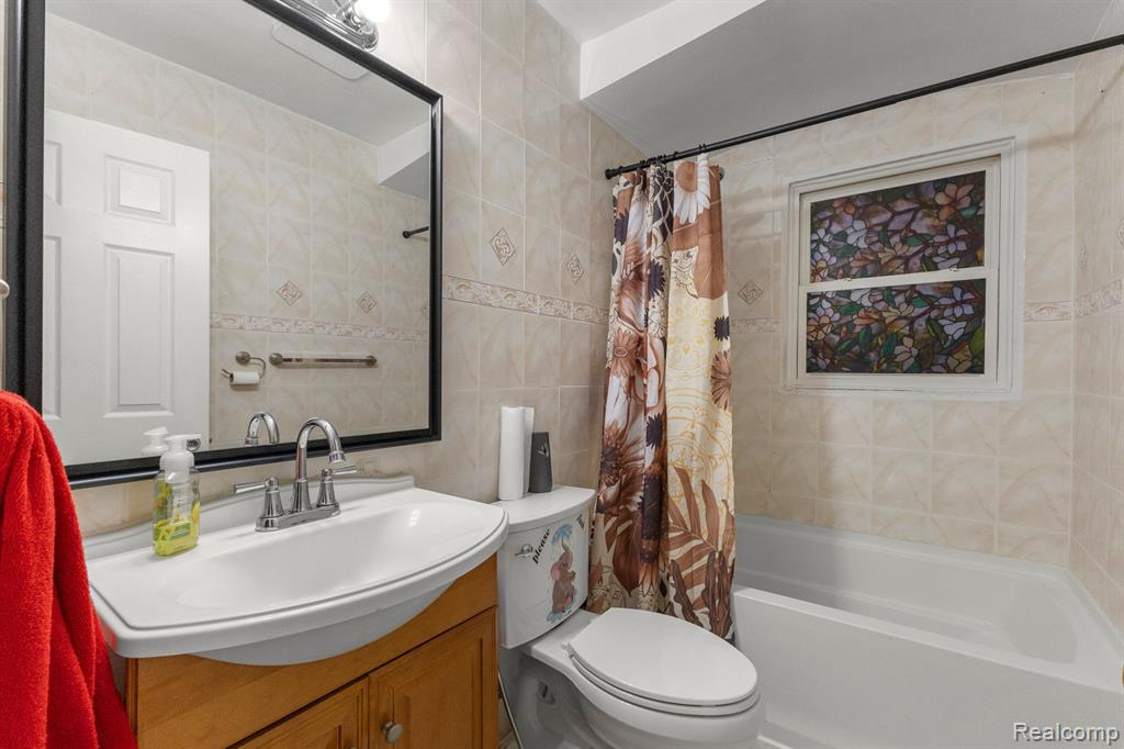 6305 ARCHDALE Street, Detroit, MI 48228 — Photo 9