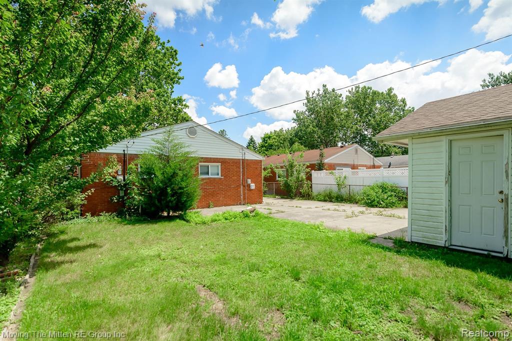 4666 ROOSEVELT Boulevard, Dearborn Heights, MI 48125 — Photo 19