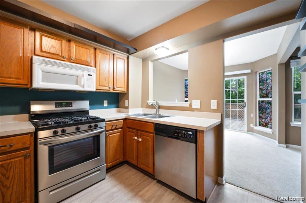 4632 Hunters Circle W, Canton, MI 48188 — Photo 14