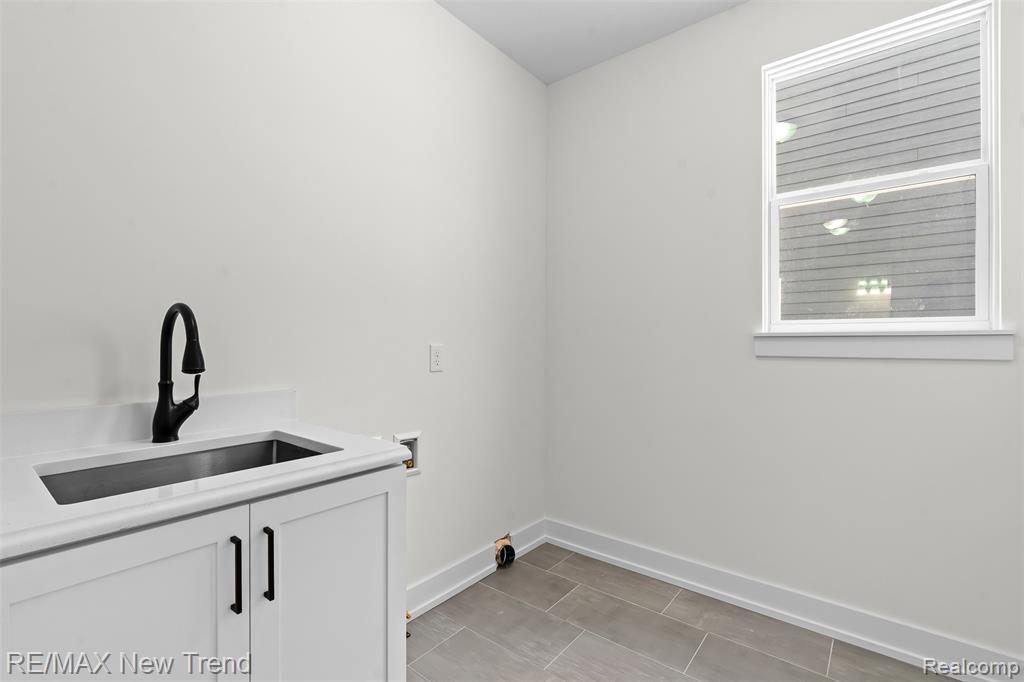 8491 Joseph Street, Commerce Twp, MI 48382 — Photo 23
