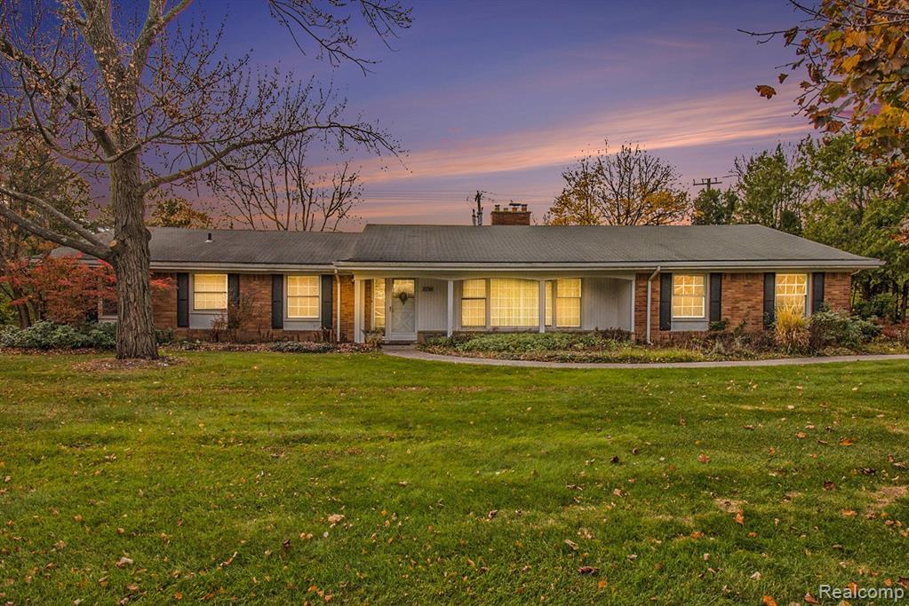 5730 Burnham Road, Bloomfield Hills, MI 48302 — front exterior