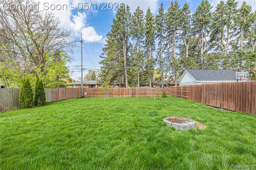44775 Malow Avenue, Sterling Heights, MI 48314 — Photo 23