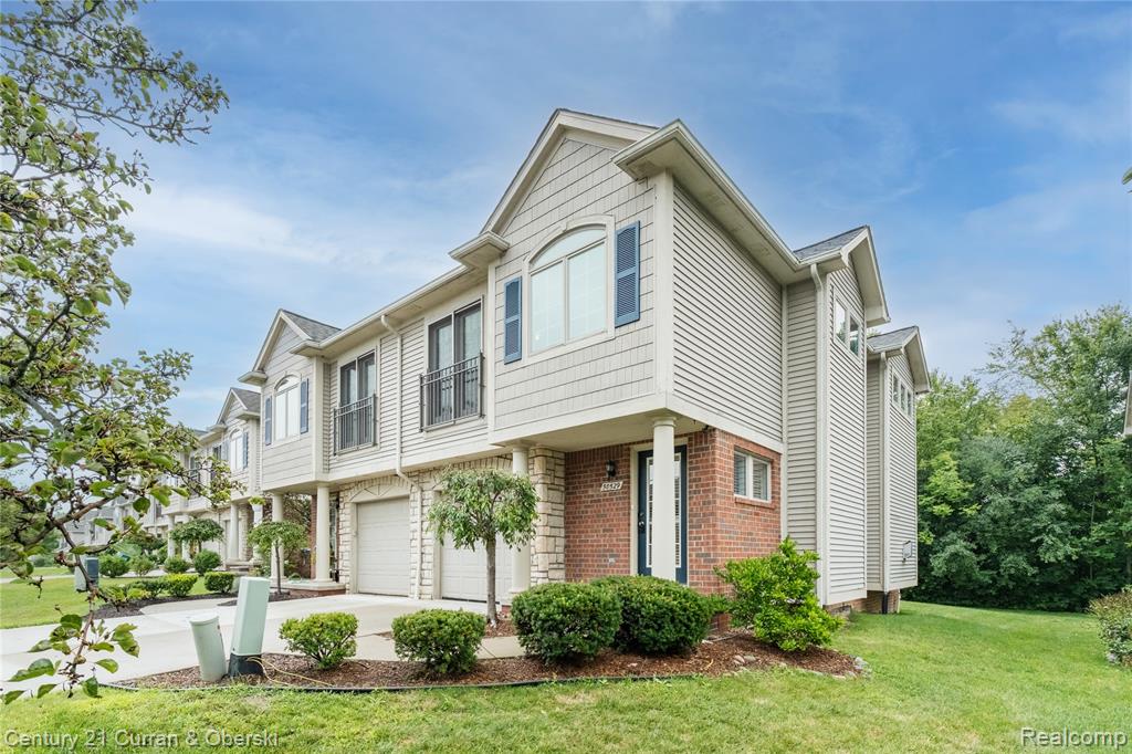 50529 Beechwood Court, Plymouth, MI 48170 — Photo 2