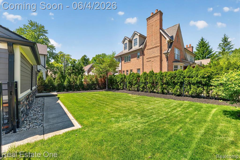 810 Harmon Street, Birmingham, MI 48009 — Photo 36