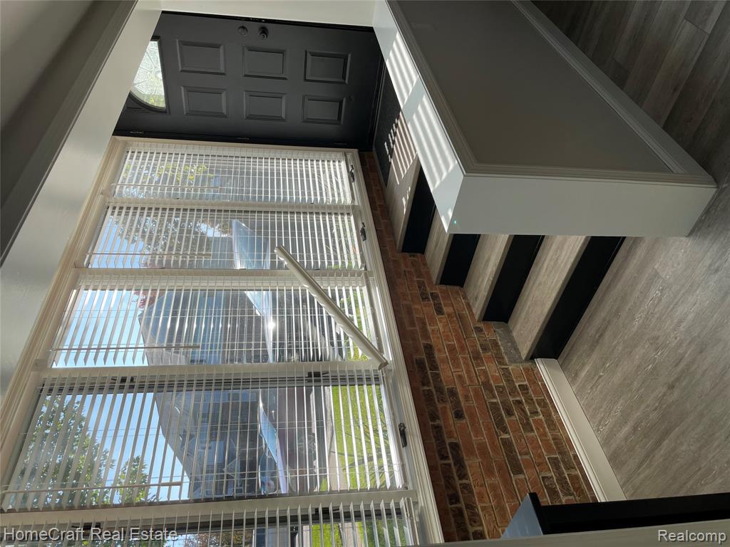 192 Pinewood Drive, Plymouth, MI 48170 — Photo 3