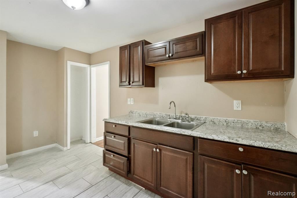 9072 Burt Road, Detroit, MI 48228 — Photo 11