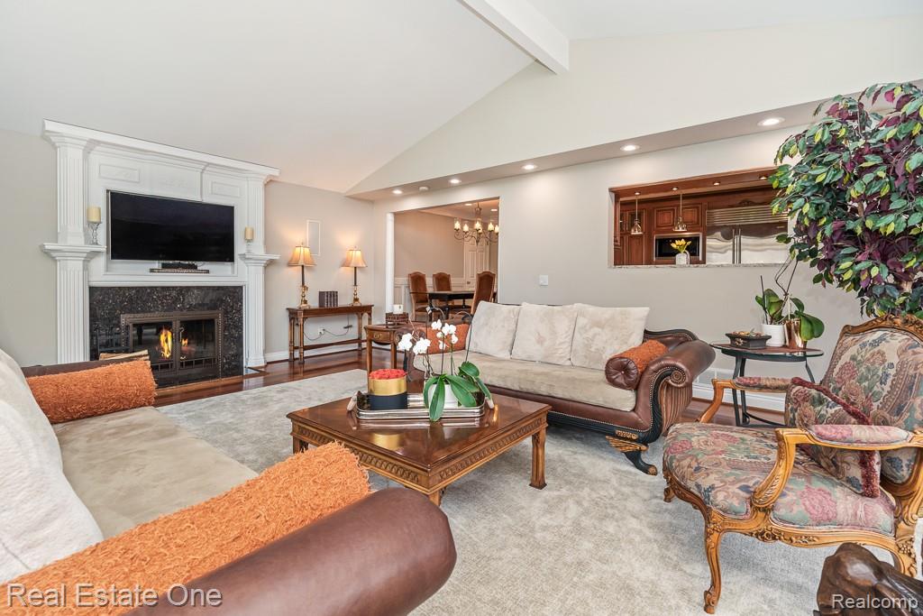 6595 Edith Court, Troy, MI 48085 — Photo 24
