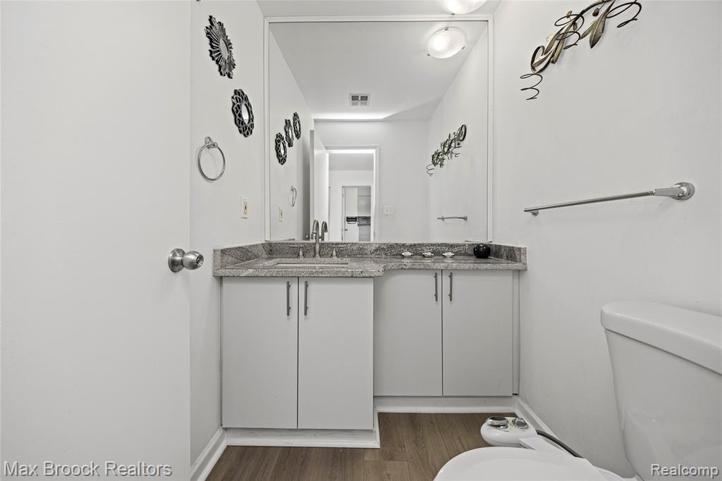 7451 Pebble Point, West Bloomfield, MI — Photo 20