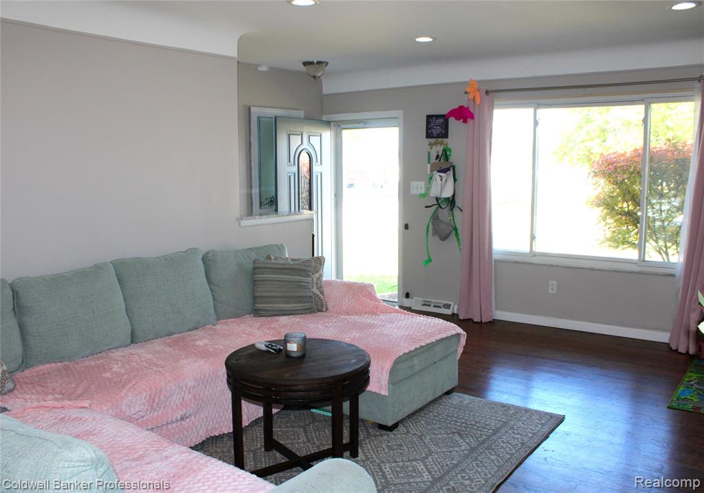 8210 Linda Street, Warren, MI 48093 — Photo 11