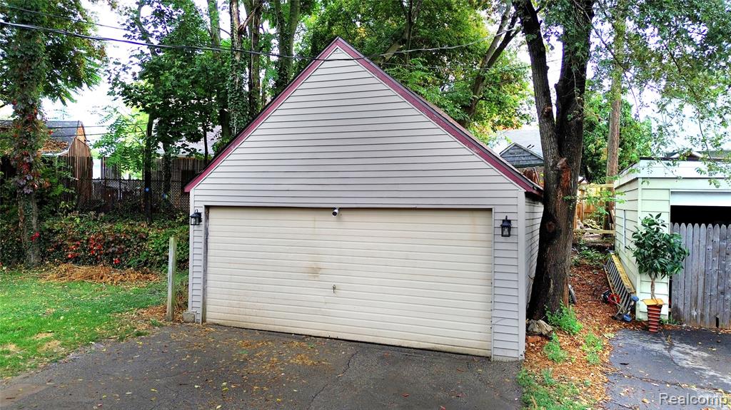 448 Dougherty Place, Flint, MI 48504 — Photo 18