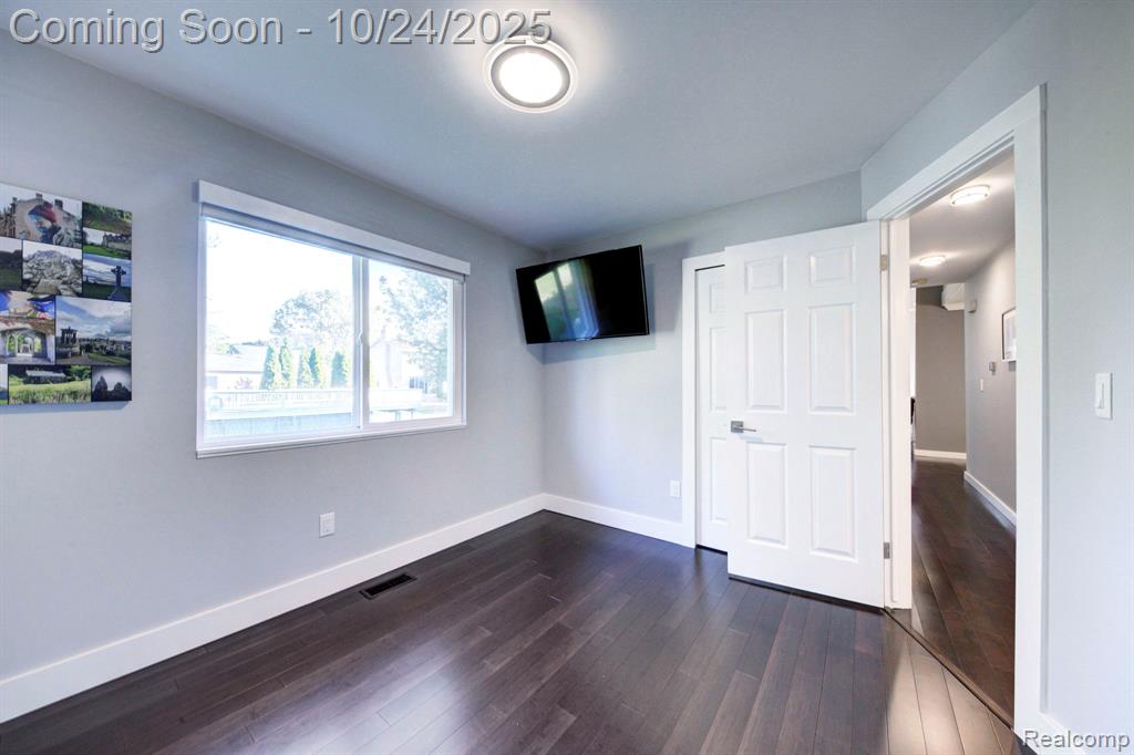 43764 Hanford Road, Canton, MI 48187 — Photo 24