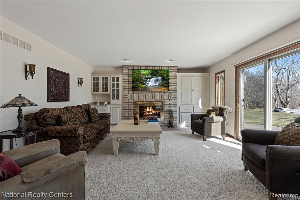 4297 Mario Court, Plymouth, MI 48170 — Photo 14
