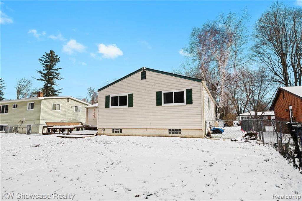 115 N CORBIN Street, Holly, MI 48442 — Photo 25