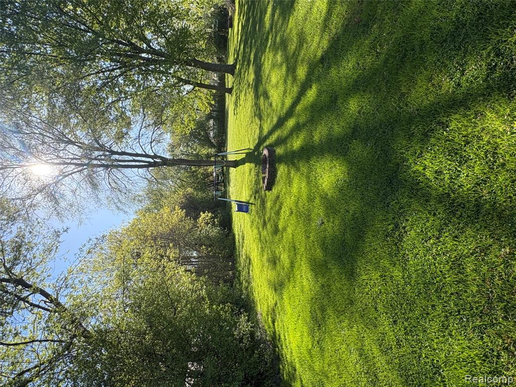 2230 N Center Road, Burton, MI 48509 — Photo 20