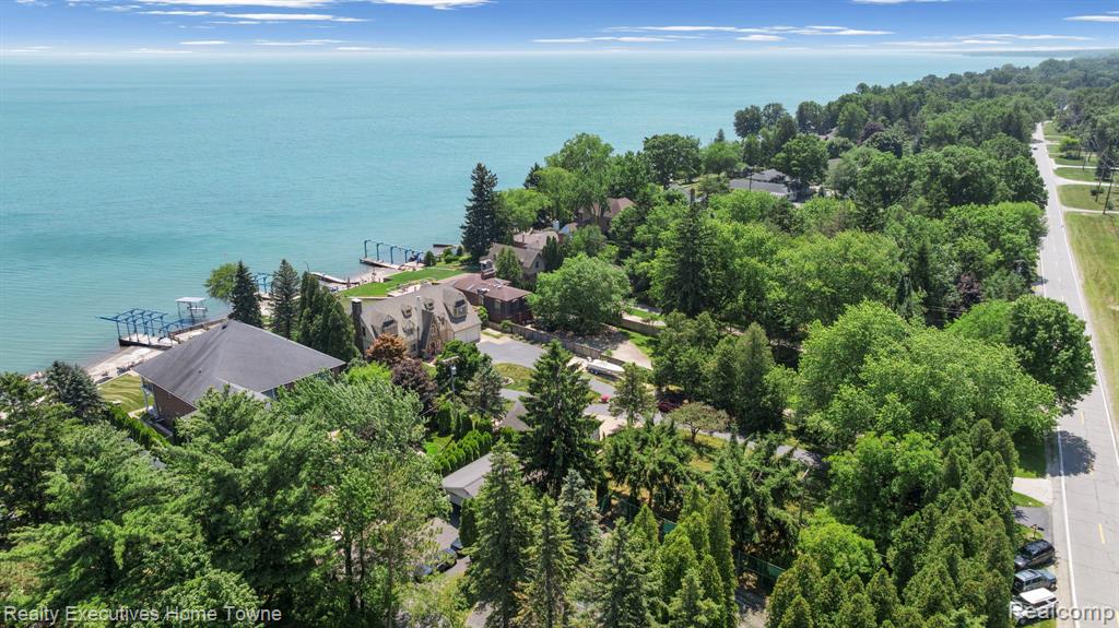 8308 Lakeshore, Burtchville, MI 48059 — Photo 23