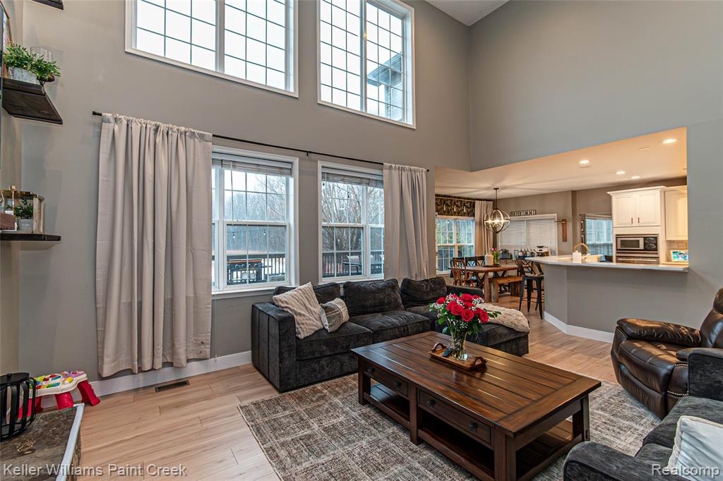 877 Wynstone Circle N, Oakland, MI — Photo 14