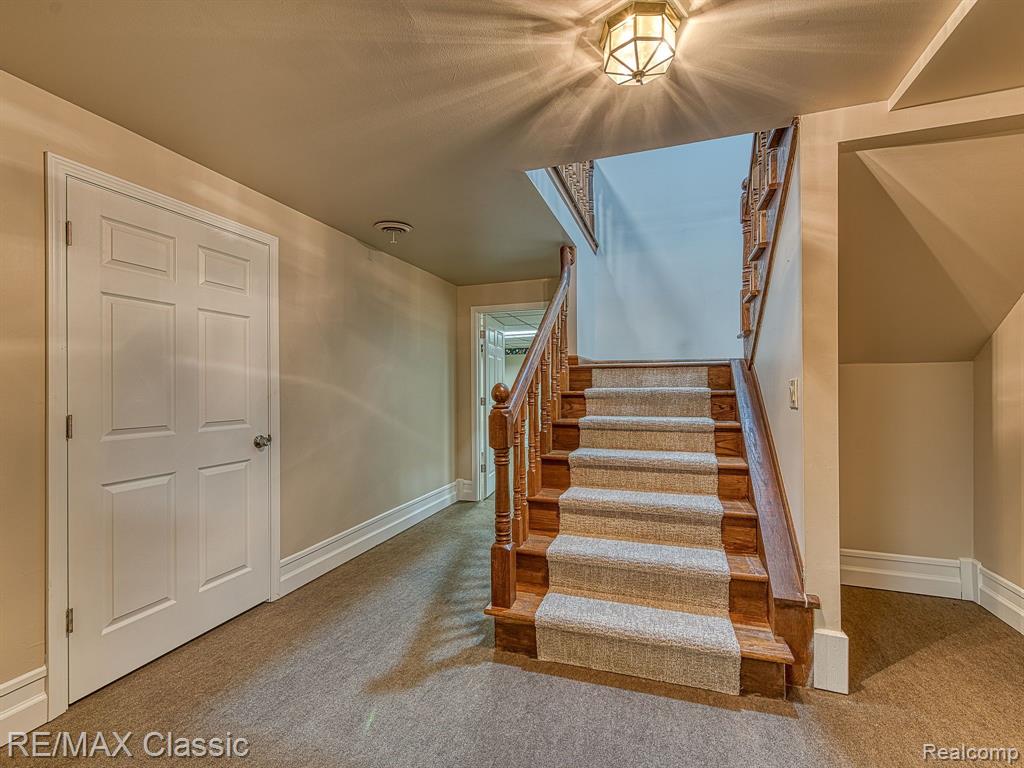 9415 N TERRITORIAL Road, Plymouth, MI 48170 — Photo 35