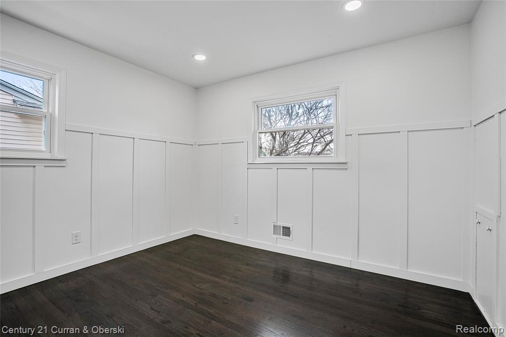 9025 Weddel Street, Taylor, MI 48180 — Photo 17