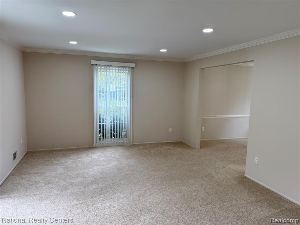 5888 Red Coat Lane, West Bloomfield, MI — Photo 9