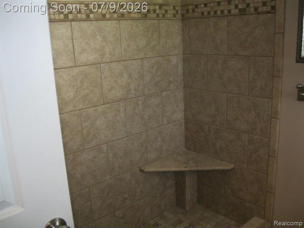 138 Countryside Lane, Highland, MI — Photo 16